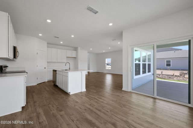 5700 LAGOON CRUISE Way, Jacksonville, FL 32234