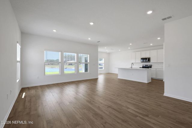 5700 LAGOON CRUISE Way, Jacksonville, FL 32234