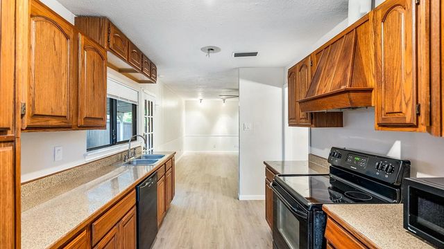 3409 Vista Oaks Drive, Garland, TX 75043