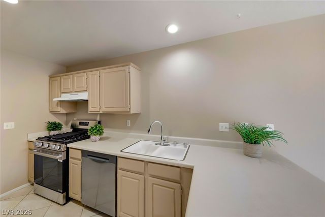 426 Roman Tree Court, Las Vegas, NV 89183