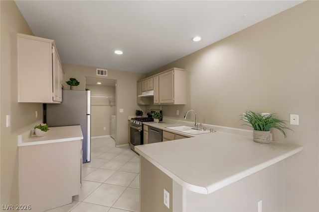 426 Roman Tree Court, Las Vegas, NV 89183