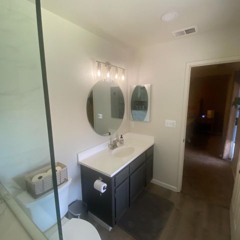 1095 Skyway Ct, Turlock, CA 95380