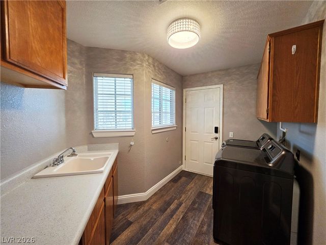 3630 East Vineyard Drive, Pahrump, NV 89048