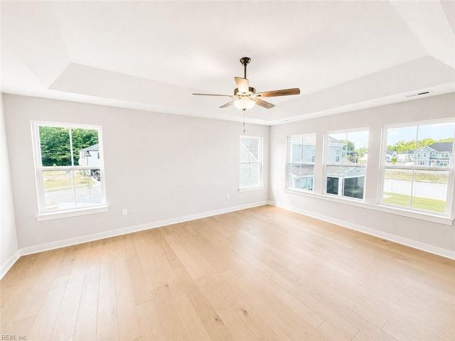 1390 Sebastian CT, Chesapeake, VA 23322