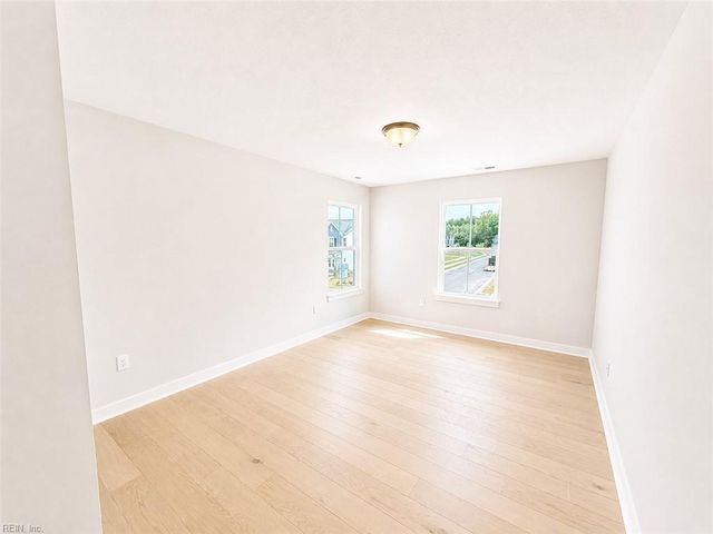 1390 Sebastian CT, Chesapeake, VA 23322