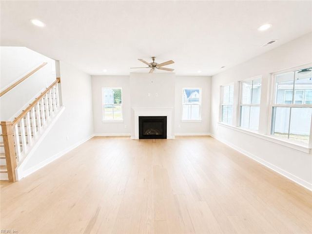 1390 Sebastian CT, Chesapeake, VA 23322