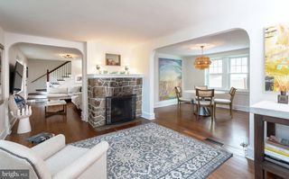 35 ORCHARD LN, Berwyn, PA 19312
