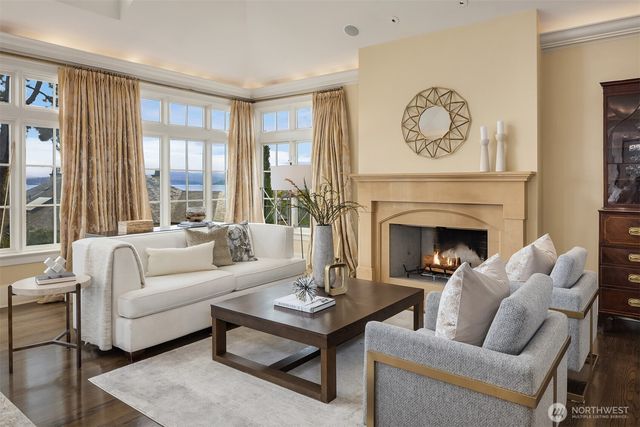 463 39th Avenue E, Seattle, WA 98112