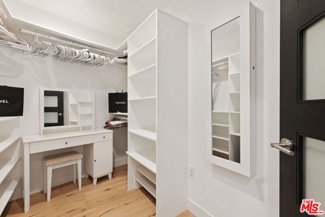 2228 Laurel Canyon Boulevard, Los Angeles, CA 90046