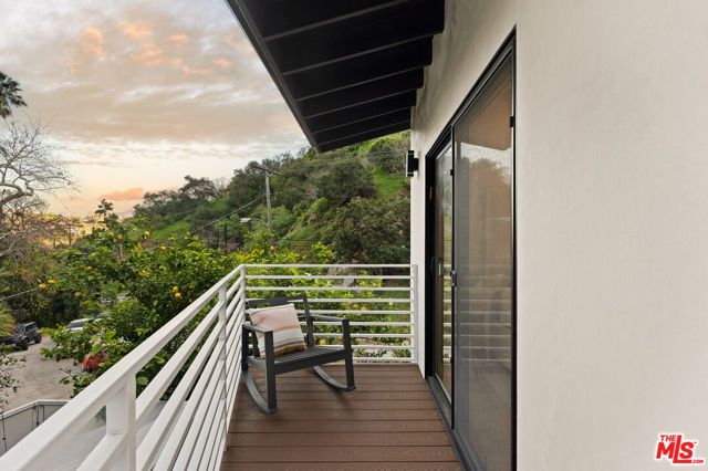 2228 Laurel Canyon Boulevard, Los Angeles, CA 90046