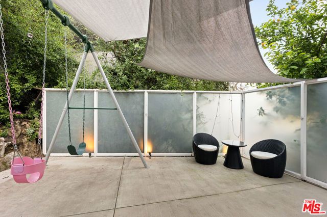 2228 Laurel Canyon Boulevard, Los Angeles, CA 90046