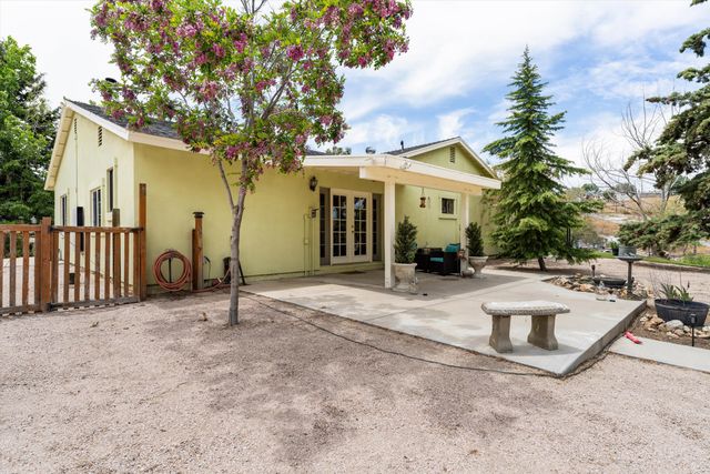 19908 Pine Ridge Drive, Tehachapi, CA 93561