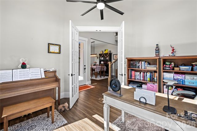 122 Wintercress Drive, Mills River, NC 28759