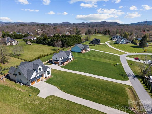 122 Wintercress Drive, Mills River, NC 28759
