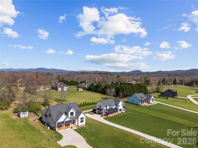 122 Wintercress Drive, Mills River, NC 28759