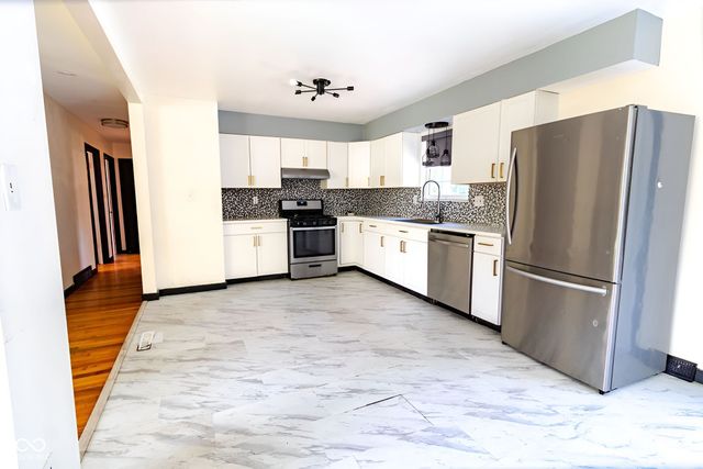 5390 N County Road 600 E, Brownsburg, IN 46112