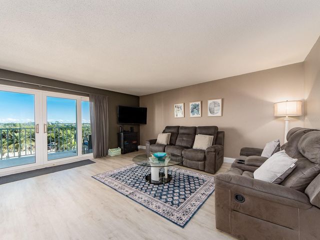 19610 GULF BOULEVARD 303, Indian Shores, FL 33785