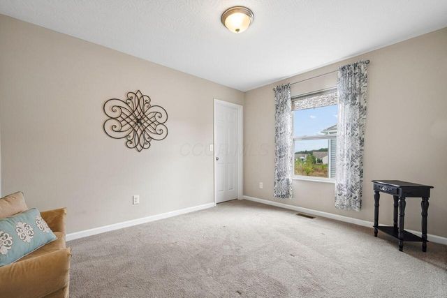 134 Broadmoore Boulevard, Pataskala, OH 43062