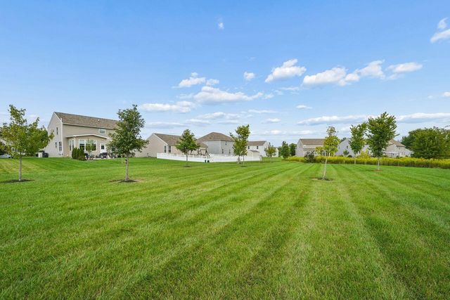 134 Broadmoore Boulevard, Pataskala, OH 43062