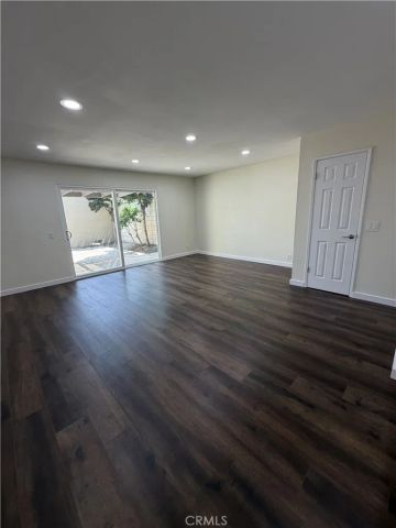 8876 Barcelona, Westminster, CA 92683