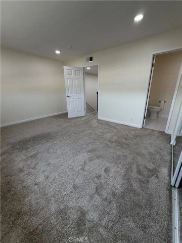 8876 Barcelona, Westminster, CA 92683