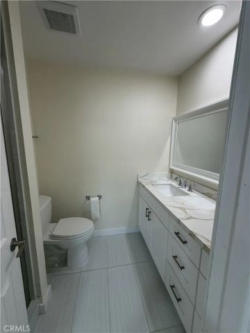 8876 Barcelona, Westminster, CA 92683