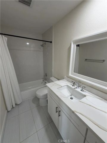 8876 Barcelona, Westminster, CA 92683