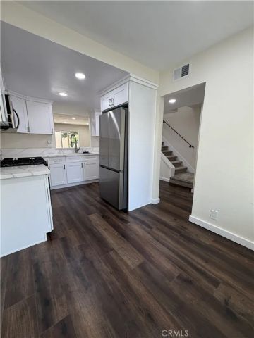 8876 Barcelona, Westminster, CA 92683