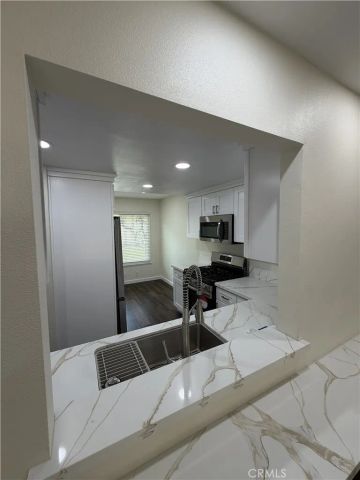 8876 Barcelona, Westminster, CA 92683