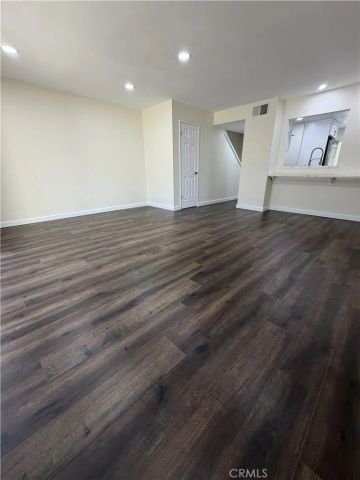 8876 Barcelona, Westminster, CA 92683