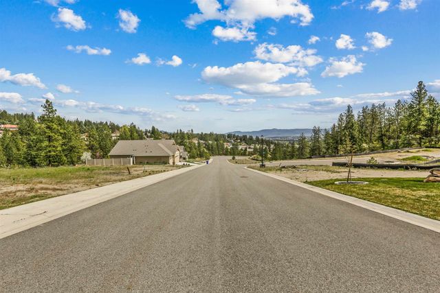 5105 N Scenic Ln, Spokane, WA 99212