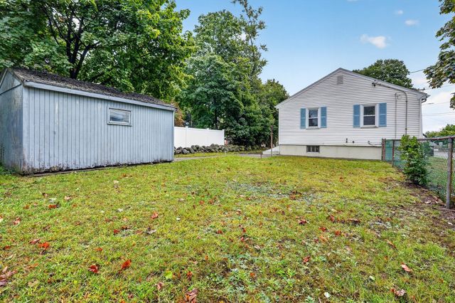 29 Church St, Braintree, MA 02184