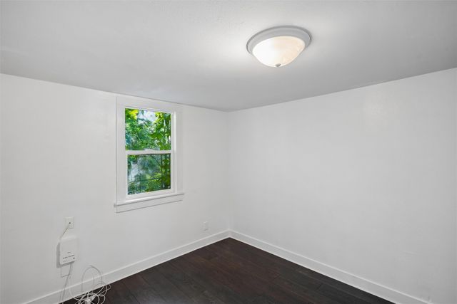 3927 11th Street, Des Moines, IA 50313