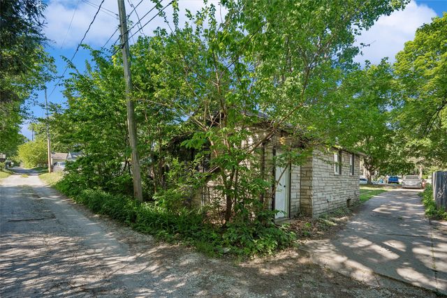 3927 11th Street, Des Moines, IA 50313