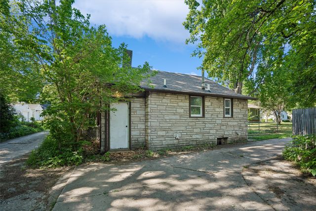 3927 11th Street, Des Moines, IA 50313