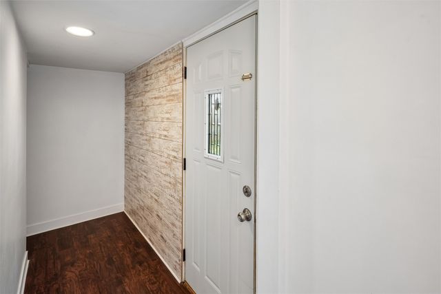 3927 11th Street, Des Moines, IA 50313
