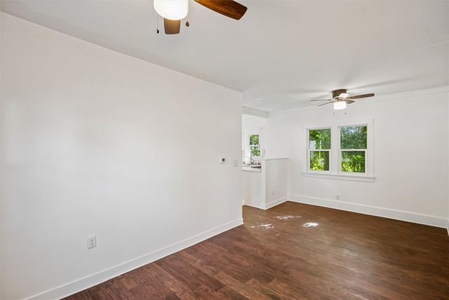 3927 11th Street, Des Moines, IA 50313