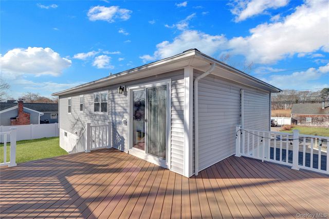 39 Roosevelt Boulevard, East Patchogue, NY 11772