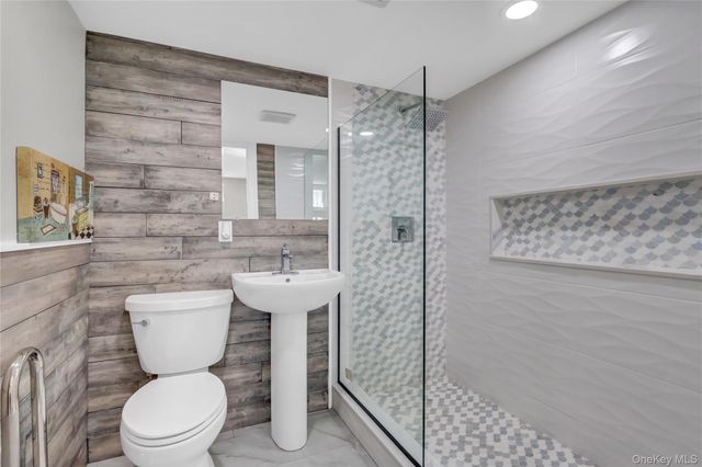 39 Roosevelt Boulevard, East Patchogue, NY 11772