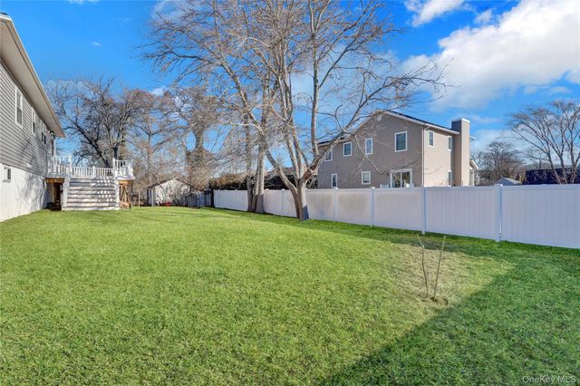 39 Roosevelt Boulevard, East Patchogue, NY 11772