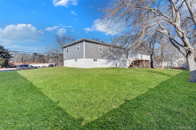 39 Roosevelt Boulevard, East Patchogue, NY 11772