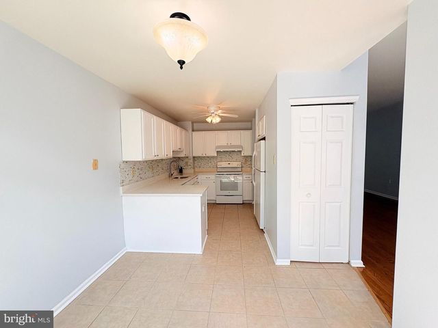 307 THYME LN, Philadelphia, PA 19128