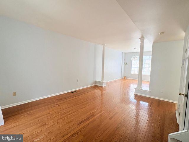 307 THYME LN, Philadelphia, PA 19128