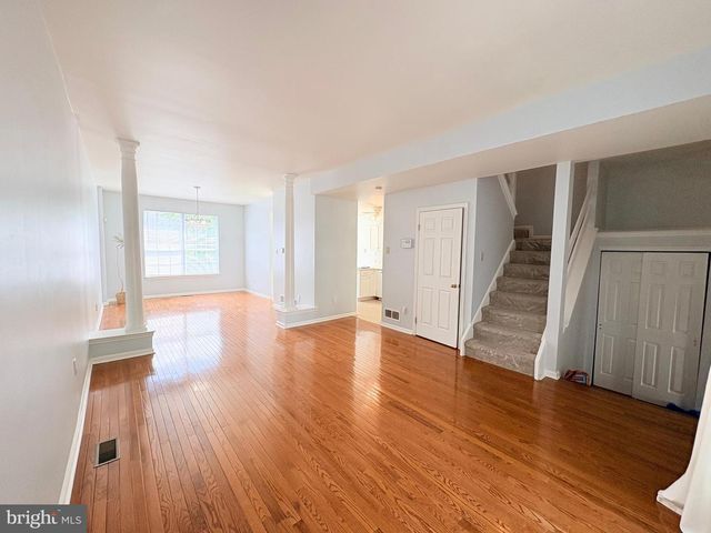 307 THYME LN, Philadelphia, PA 19128
