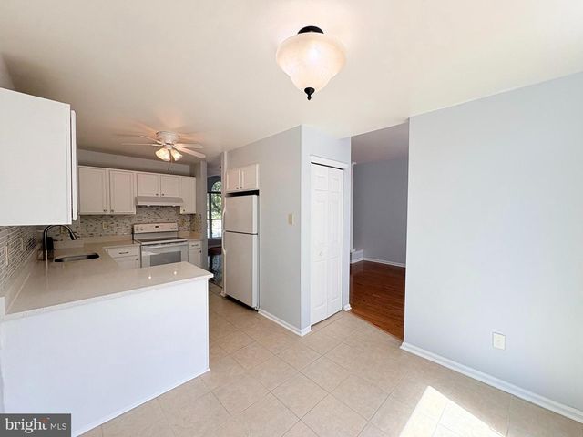 307 THYME LN, Philadelphia, PA 19128