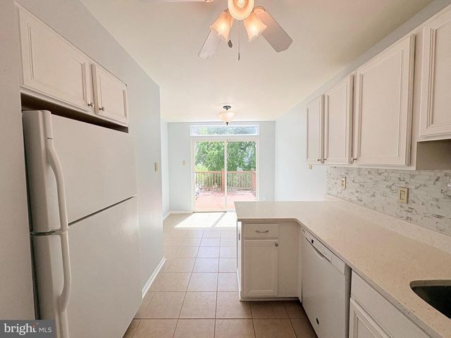 307 THYME LN, Philadelphia, PA 19128