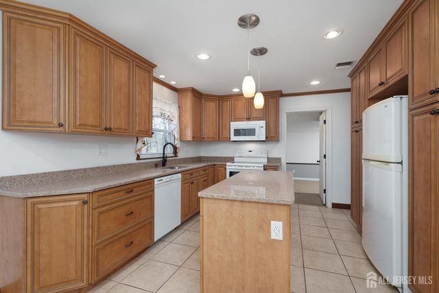 304 Schoolhouse Road, Monroe, NJ 08831