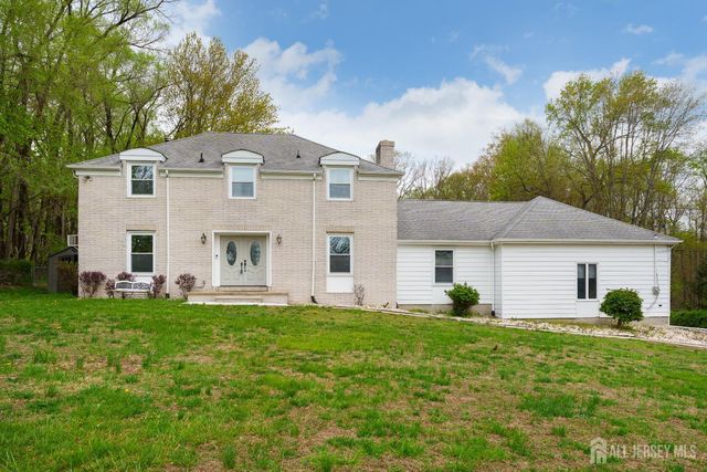 304 Schoolhouse Road, Monroe, NJ 08831