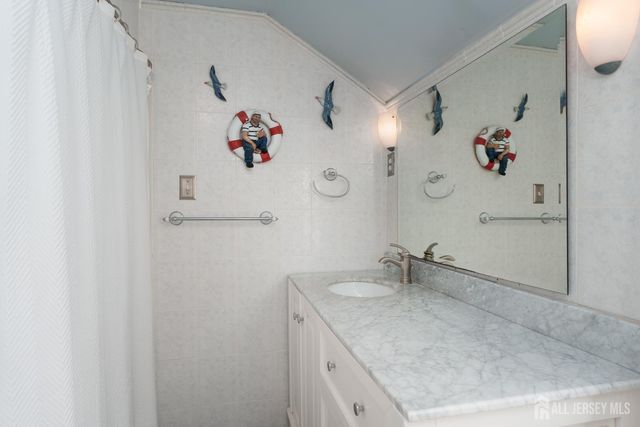 304 Schoolhouse Road, Monroe, NJ 08831