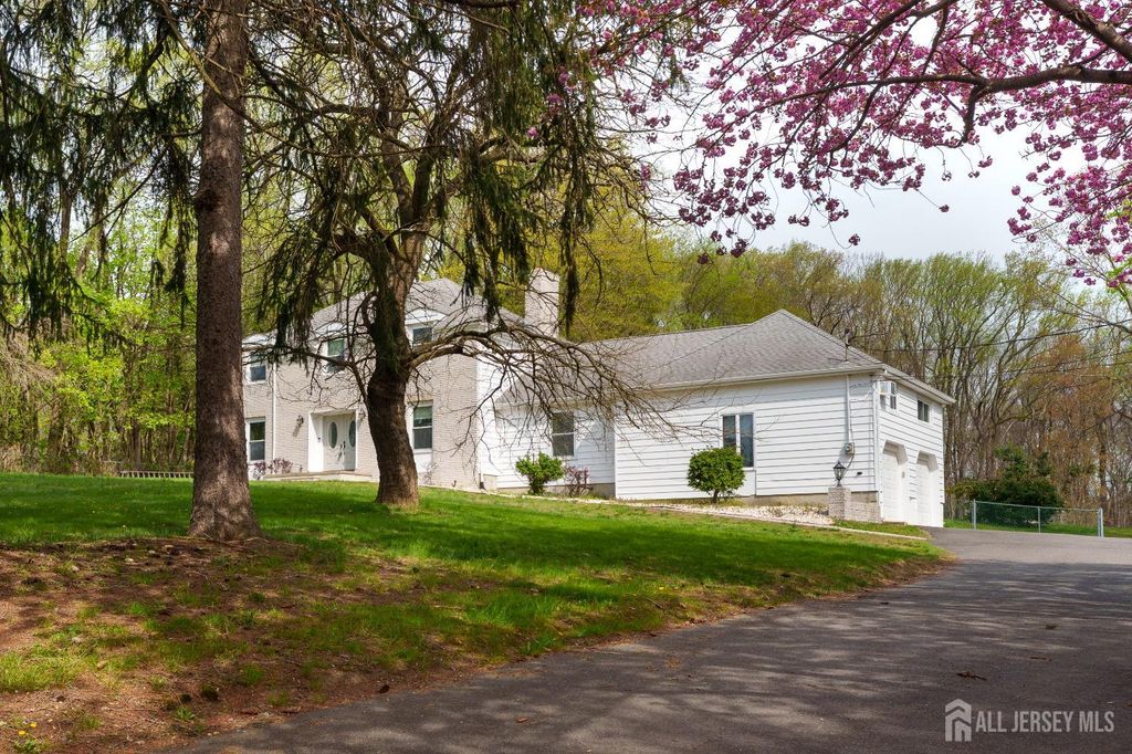 304 Schoolhouse Road, Monroe, NJ 08831